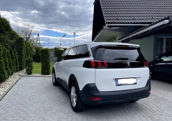 Peugeot 5008 cena 59900 przebieg: 217450, rok produkcji 2018 z Biała małe 667